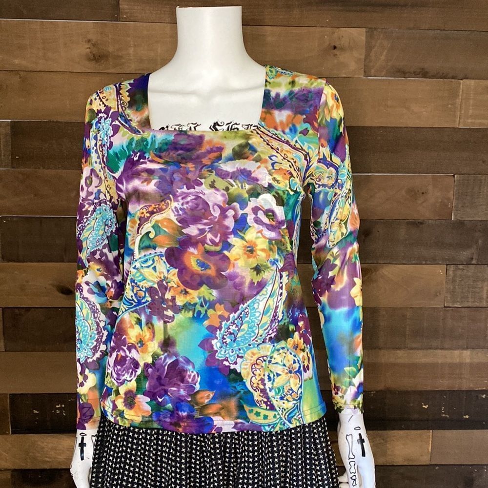 ** SOLD **Erin London Sheer Flower Print Long Sleeveless Top